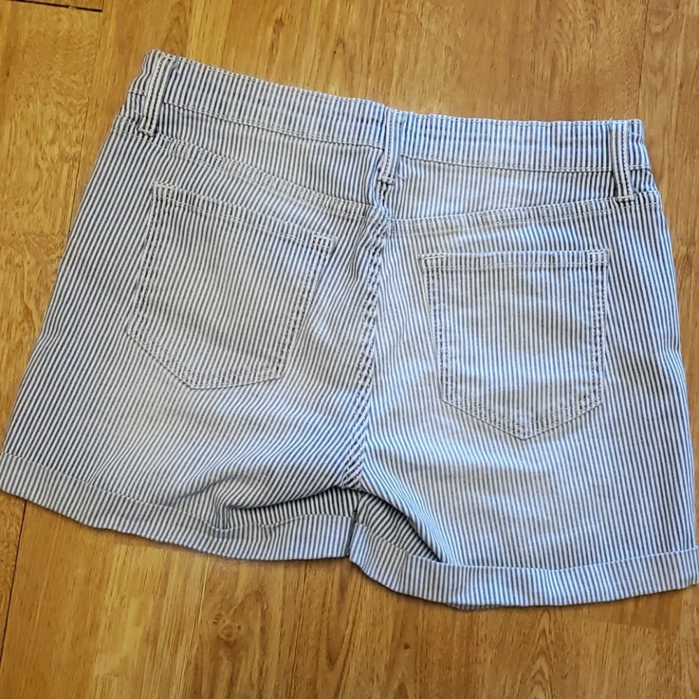 GAP engineer stripe Sexy Boyfriend shorts 2